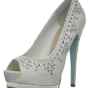 Blue by Betsey Johnson Women's Vow Pump